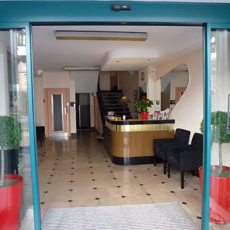 Hotel Croix Des Nordistes 2*