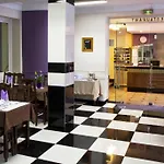 Hotell Croix Des Nordistes 2*