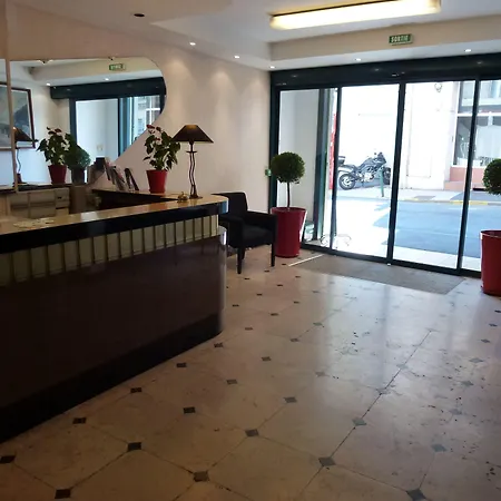 诺迪斯特十字酒店 2*