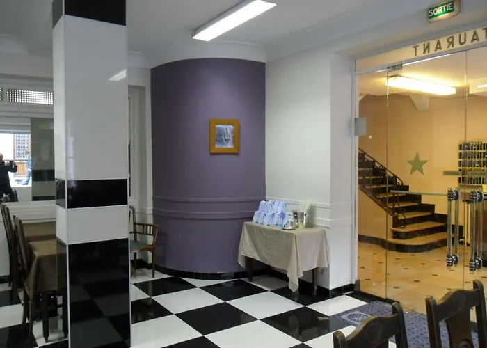 Hotel Croix Des Nordistes 2* Lourdes