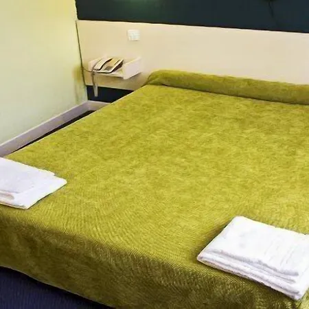 Готель Croix Des Nordistes 2*